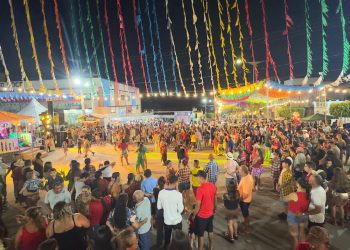 Festival de Quadrilhas Juninas encanta público e celebra a cultura nordestina em Riachão do Poço